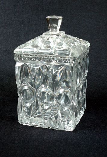 Square biscuit barrel 'Empress' [design no.5234]. [Click here to open image in popup]